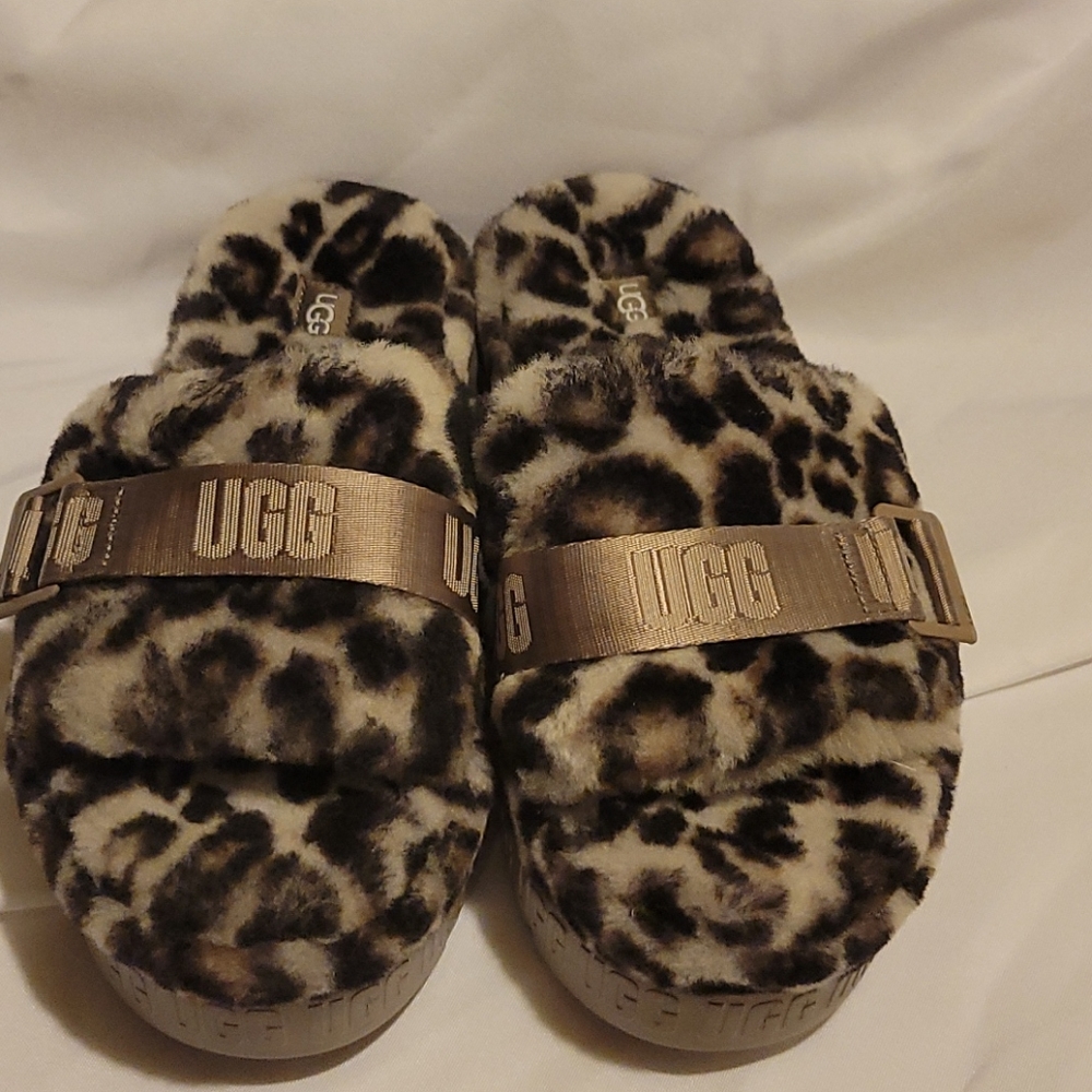 UGG SLIDE SLIPPERS fluffita